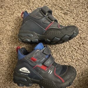 Geox amphibiox sneakers size US8